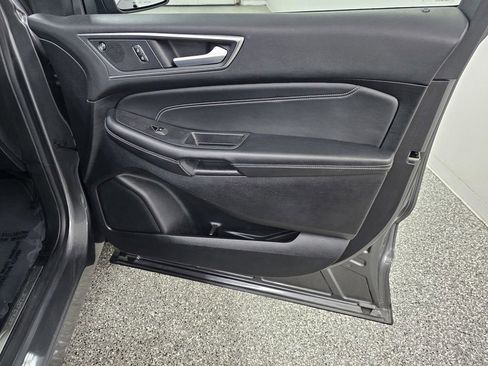 Used 2024 Ford Edge Titanium AWD/4WD image 18
