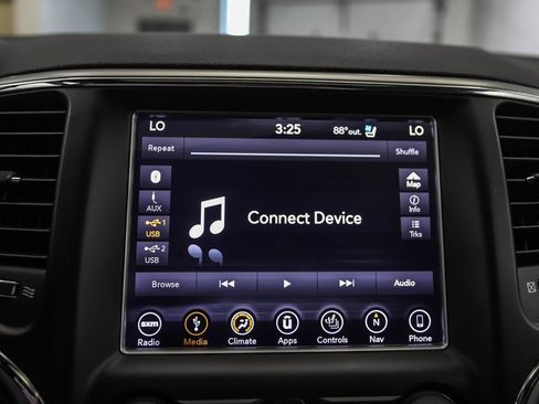 Used 2018 Jeep Grand Cherokee Limited w/ Luxury Group II AWD/4WD image 15