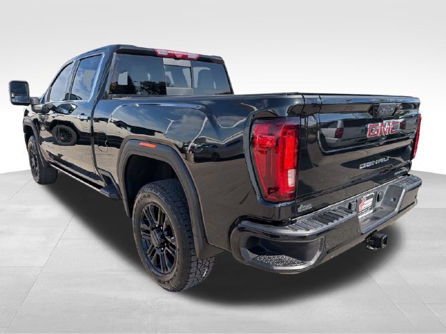 Used 2023 GMC Sierra 2500 Denali w/ Denali Black Diamond Edition AWD/4WD image 5