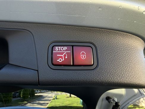 Certified 2025 Mercedes-Benz GLA 250 image 14