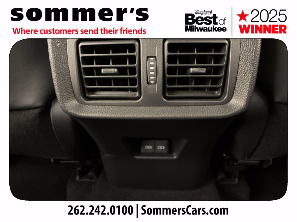 Used 2023 Toyota Venza Limited AWD/4WD image 23