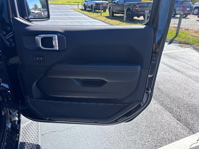 New 2027 Jeep Wrangler Unlimited Sahara AWD/4WD image 9