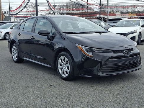 Used 2024 Toyota Corolla LE FWD image 4