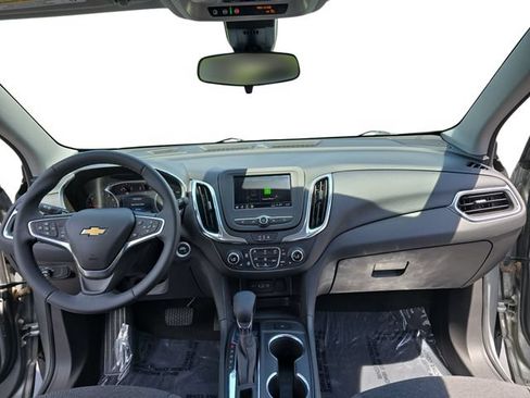 Used 2023 Chevrolet Equinox LT FWD image 13