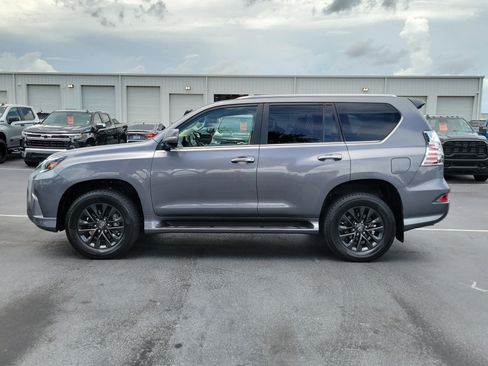 Used 2023 Lexus GX 460 Premium w/ Premium Package AWD/4WD image 6