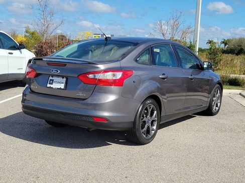 Used 2014 Ford Focus SE w/ Equipment Group 201A image 6