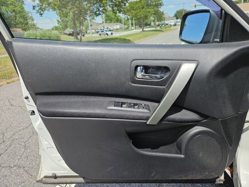 Used 2015 Nissan Rogue S w/ Convenience Package FWD image 13