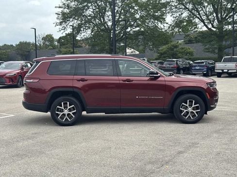 Used 2023 Jeep Grand Cherokee L Limited AWD/4WD image 4