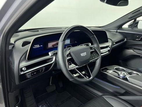 Used 2026 Cadillac Lyriq Sport AWD/4WD image 10