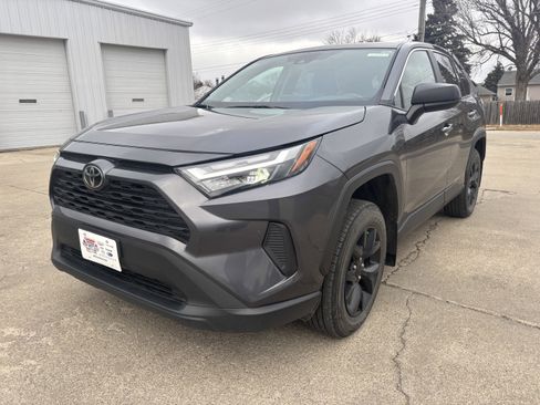 Used 2024 Toyota RAV4 LE image 4