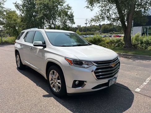 Used 2018 Chevrolet Traverse High Country w/ LPO, Floor Liner Package AWD/4WD image 10