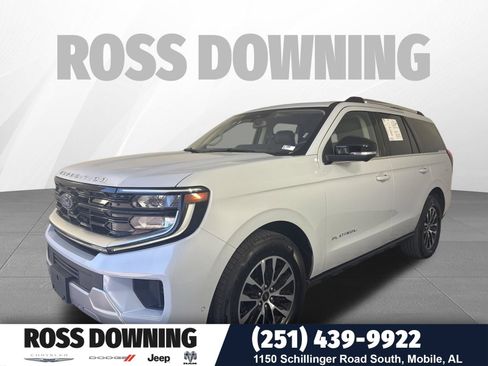 Used 2025 Ford Expedition Platinum image 1