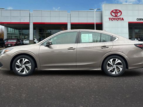 Used 2022 Subaru Legacy Premium image 7