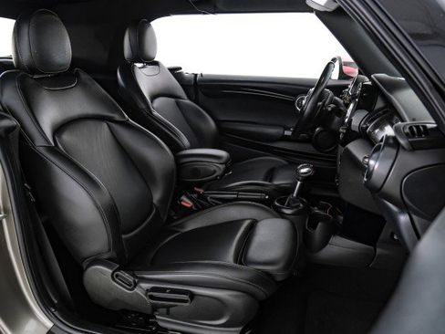 Used 2019 MINI Cooper S image 30