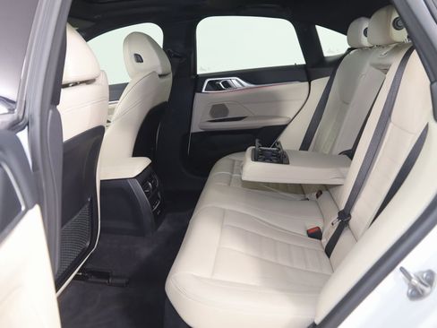 Used 2022 BMW i4 eDrive40 w/ M Sport Package image 57