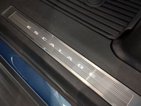 New 2025 Cadillac Escalade Sport Platinum w/ LPO, ONYX Package image 22