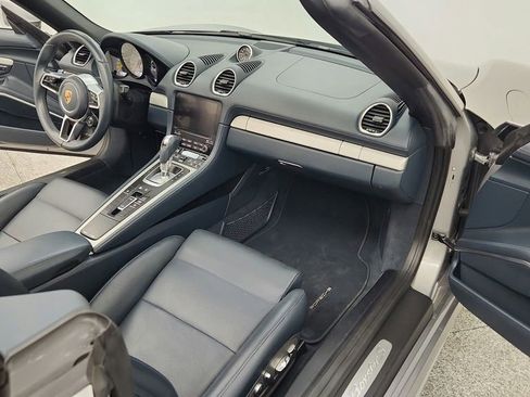 Used 2017 Porsche 718 Boxster S RWD image 42