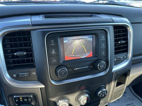 Used 2021 RAM 1500 Classic SLT image 17