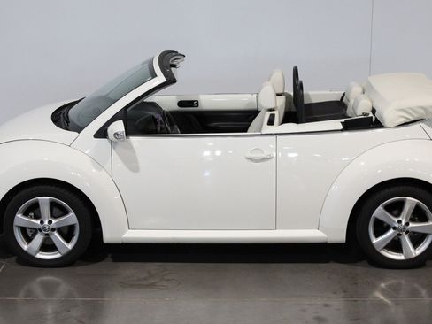 Used 2007 Volkswagen Beetle Triple White Edition FWD image 22