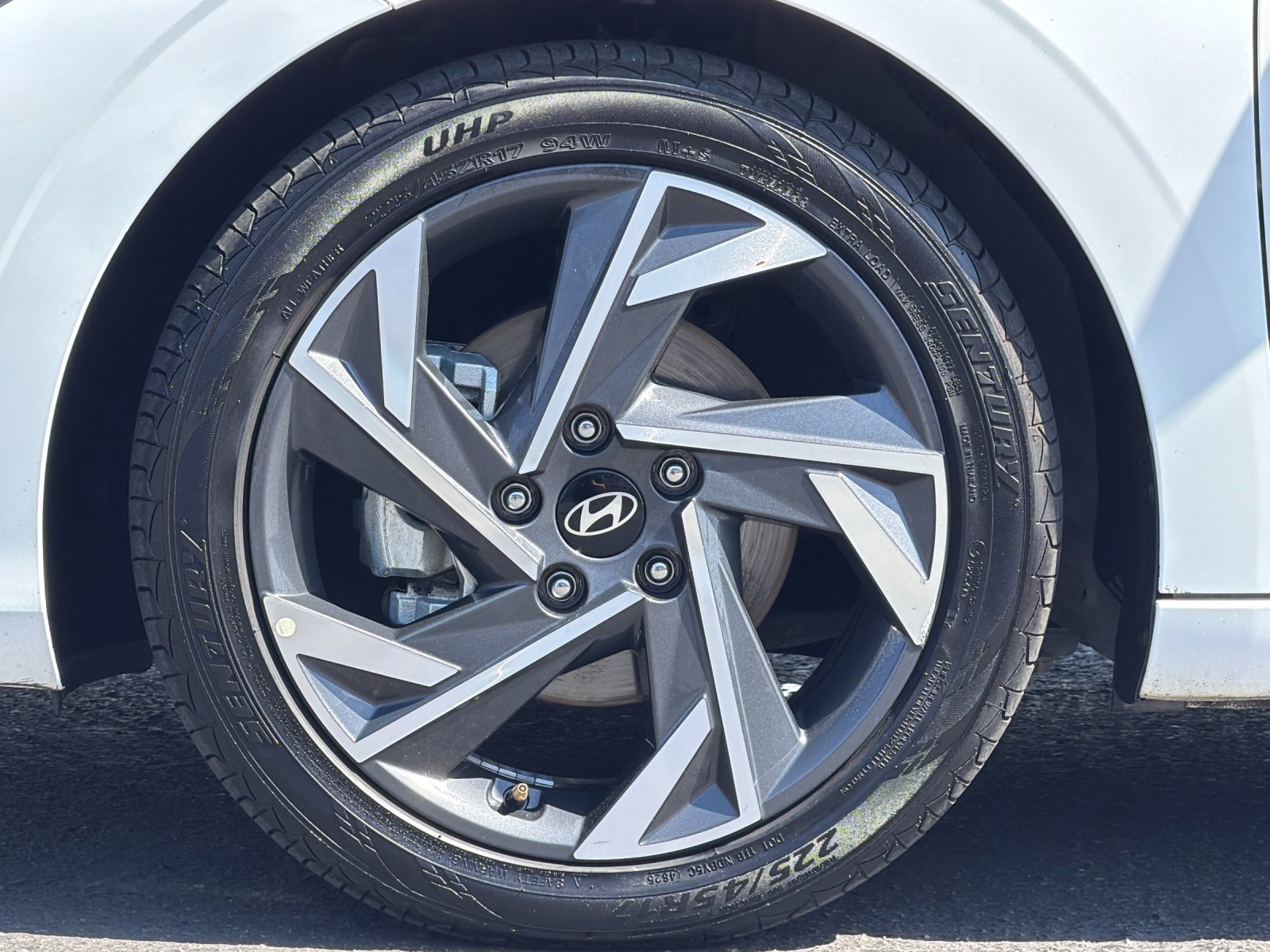 Used 2024 Hyundai Elantra Limited FWD image 24