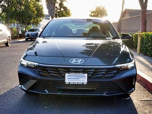Certified 2026 Hyundai Elantra Sport FWD image 5