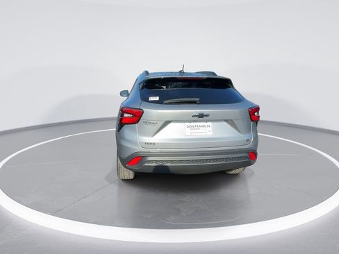 New 2026 Chevrolet Trax LT w/ Driver Confidence Package image 7