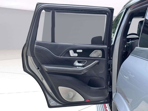 Used 2022 Mercedes-Benz Maybach GLS 600 4MATIC image 58