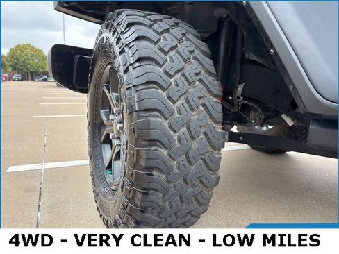 Used 2024 Jeep Wrangler Willys image 18