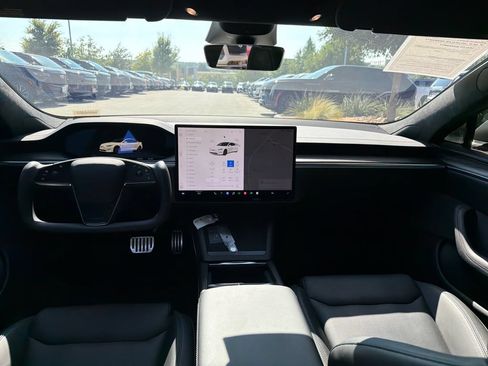 Used 2022 Tesla Model S AWD/4WD image 29