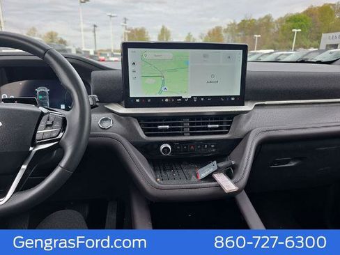 Certified 2025 Ford Explorer Platinum w/ LUX Leather Package AWD/4WD image 30
