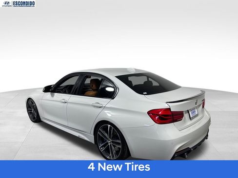 Used 2018 BMW 340i Sedan w/ Premium Package RWD image 3
