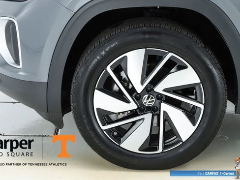 Used 2025 Volkswagen Atlas SE image 45