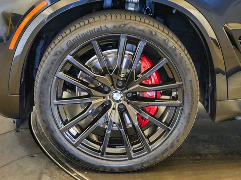 Certified 2024 BMW X5 xDrive40i w/ M Sport Package AWD/4WD image 10