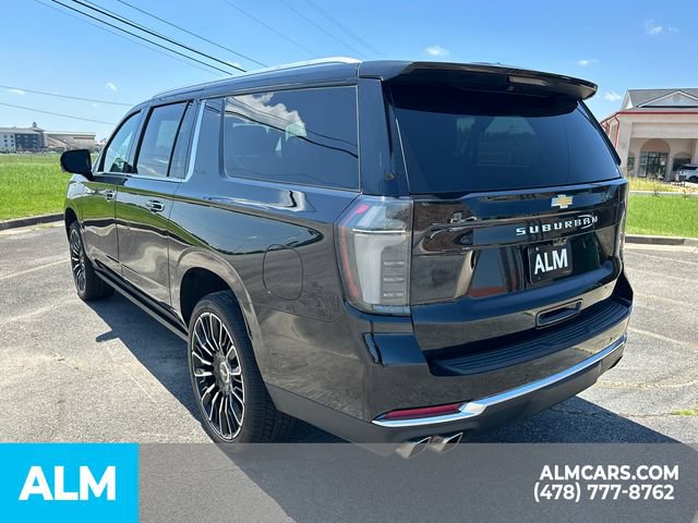 Used 2025 Chevrolet Suburban High Country AWD/4WD image 8