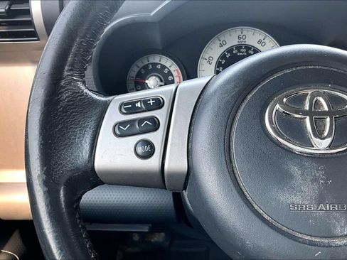 Used 2010 Toyota FJ Cruiser 4WD image 18