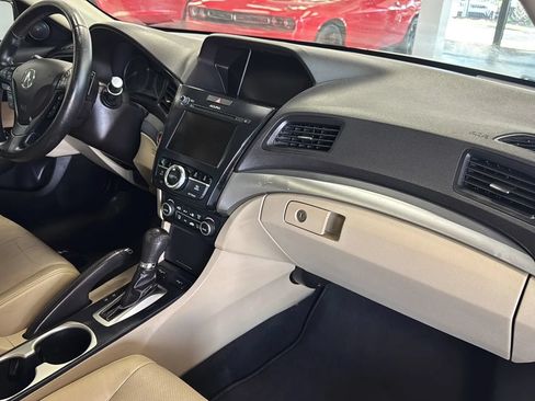 Used 2016 Acura ILX FWD image 9