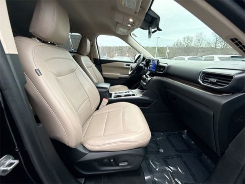 Used 2023 Ford Explorer Limited w/ Equipment Group 301A image 25