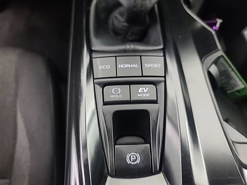 Used 2025 Toyota Camry SE FWD image 37