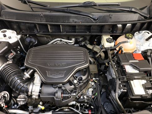 Used 2017 Cadillac XT5 Platinum image 36