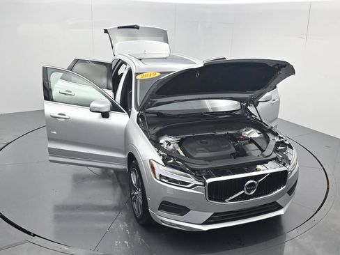 Used 2019 Volvo XC60 T5 Momentum w/ Multimedia Package AWD/4WD image 58