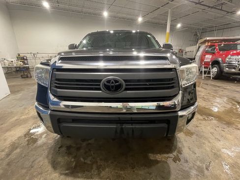 Used 2014 Toyota Tundra SR5 image 2