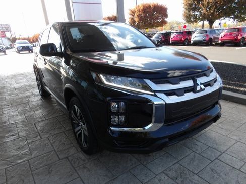 New 2025 Mitsubishi Outlander Sport SE image 3