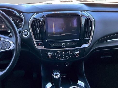 Used 2018 Chevrolet Traverse Premier FWD image 6