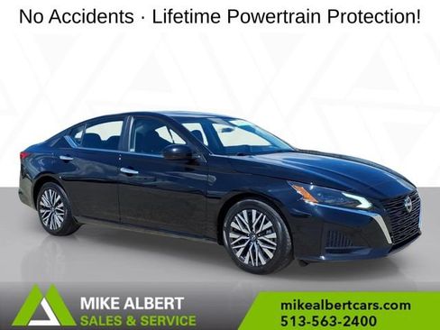 Used 2023 Nissan Altima 2.5 SV w/ SV Premium Package FWD image 1