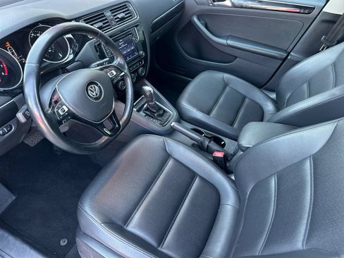 Used 2017 Volkswagen Jetta SEL FWD image 9