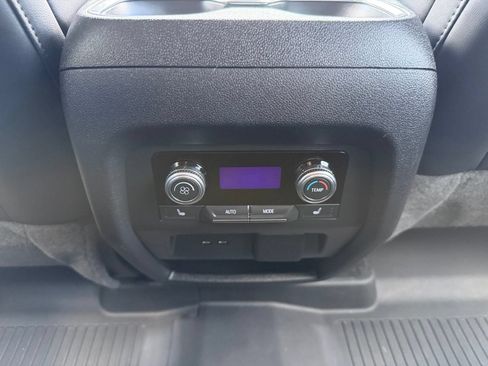 Used 2024 GMC Acadia AT4 w/ Luxury Package AWD/4WD image 29