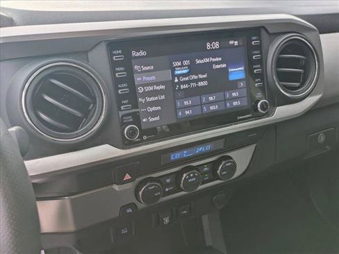 Used 2022 Toyota Tacoma SR5 RWD image 12