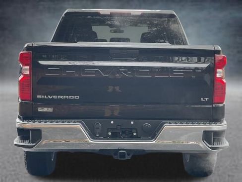 Used 2021 Chevrolet Silverado 1500 LT image 18