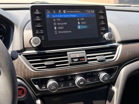Used 2018 Honda Accord EX image 16