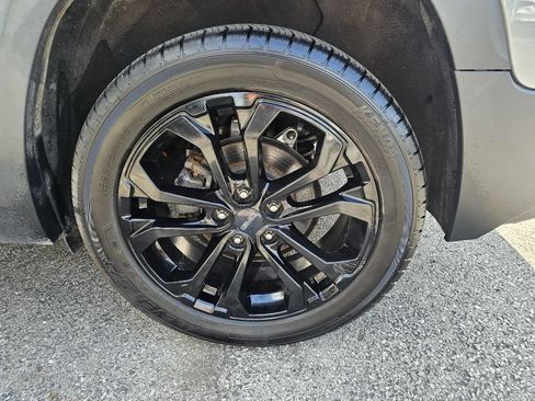 Used 2019 GMC Terrain SLE w/ Black Edition AWD/4WD image 15